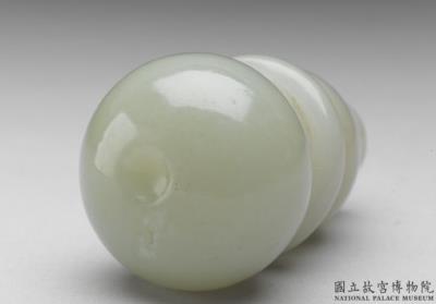 图片[3]-Jade gourd-shaped snuff bottle with a attached ring, Qing dynasty , 18th century-China Archive